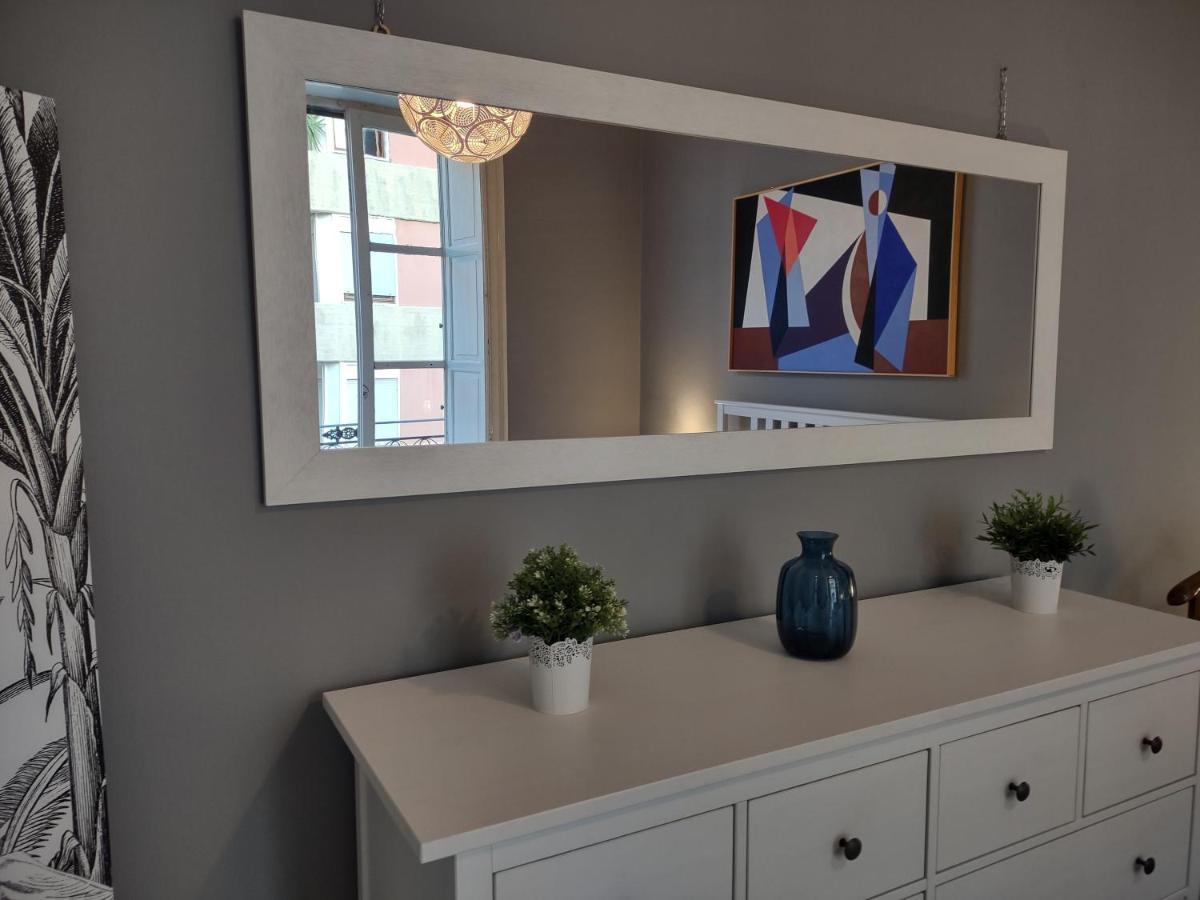 Central Apartment A Due Passi Dal Porto Παλέρμο Εξωτερικό φωτογραφία